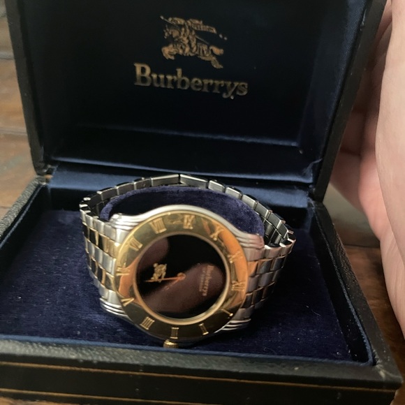 Vintage Burberrys London watch authentic - Picture 2 of 7